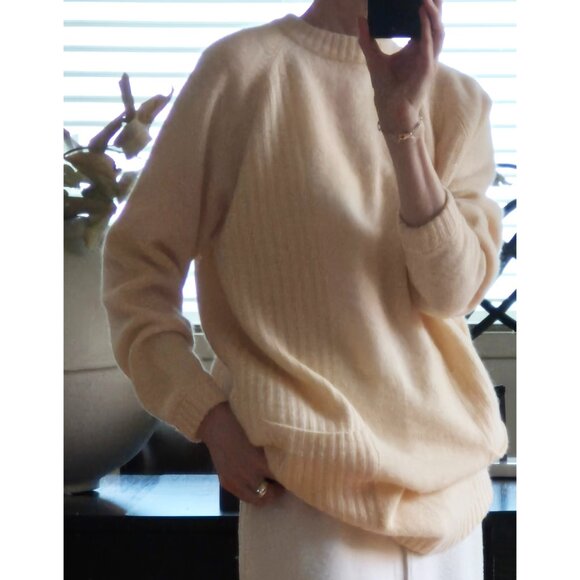 Soft Cozy Vintage Wool Long Sweater with Pockets - Picture 4 of 10